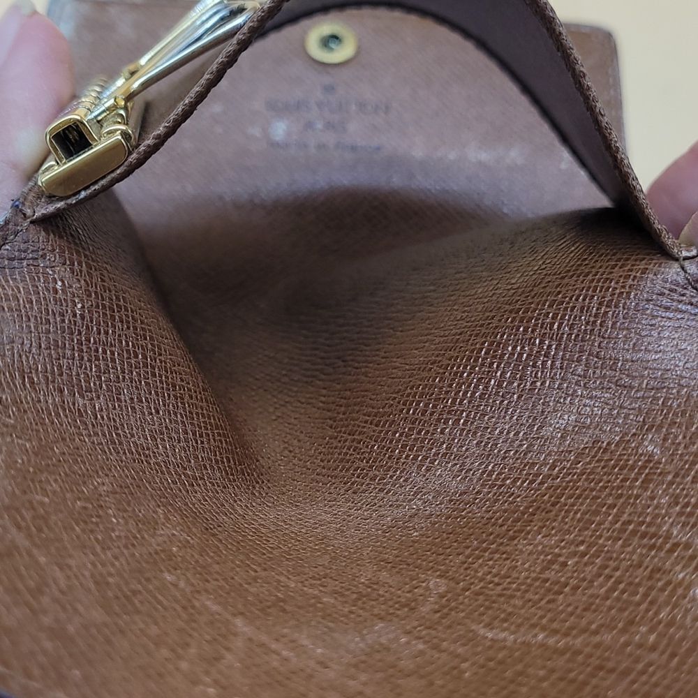 Authentic Louis Vuitton Monogram Keychain Wallet - Picture 5 of 9